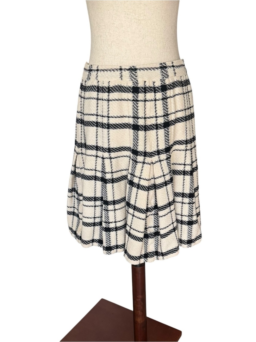 St John Collection Plaid Knit Pleated Skirt size 10
